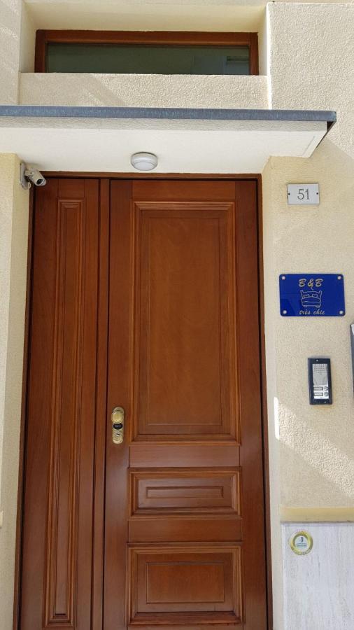 Tres Chic Bed and Breakfast Civitanova Marche Eksteriør billede