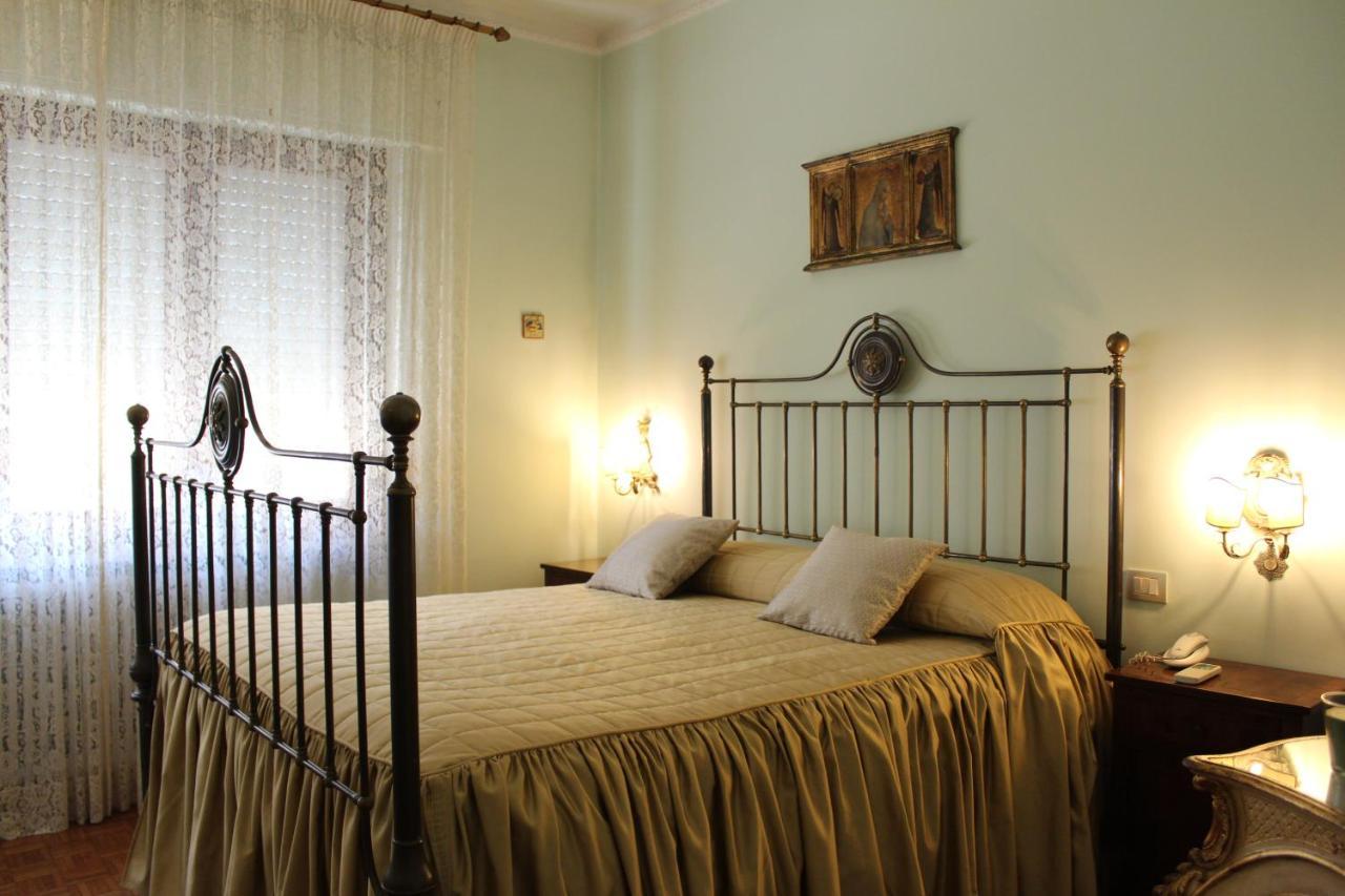 Tres Chic Bed and Breakfast Civitanova Marche Eksteriør billede