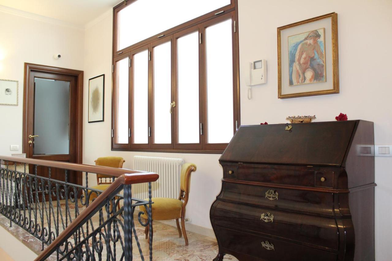 Tres Chic Bed and Breakfast Civitanova Marche Eksteriør billede
