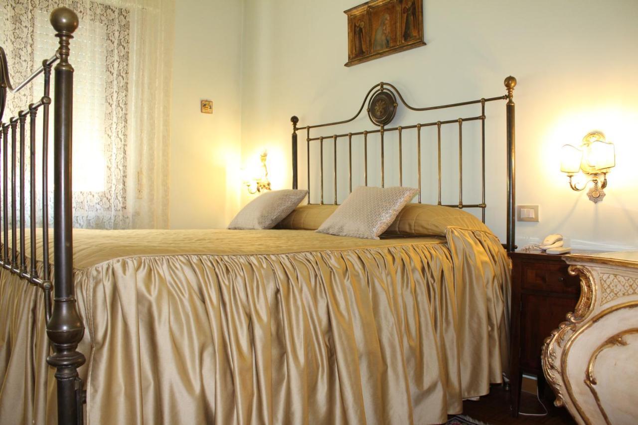 Tres Chic Bed and Breakfast Civitanova Marche Eksteriør billede